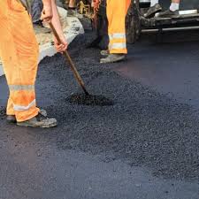 Best Asphalt Driveway Installation  in Sibley, IA